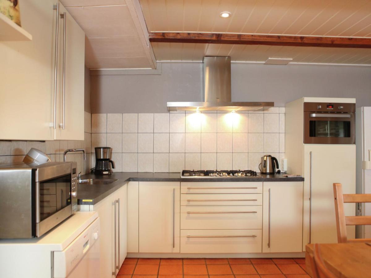 Quaint Farmhouse Near River In Oosterwijk Leerdam Extérieur photo